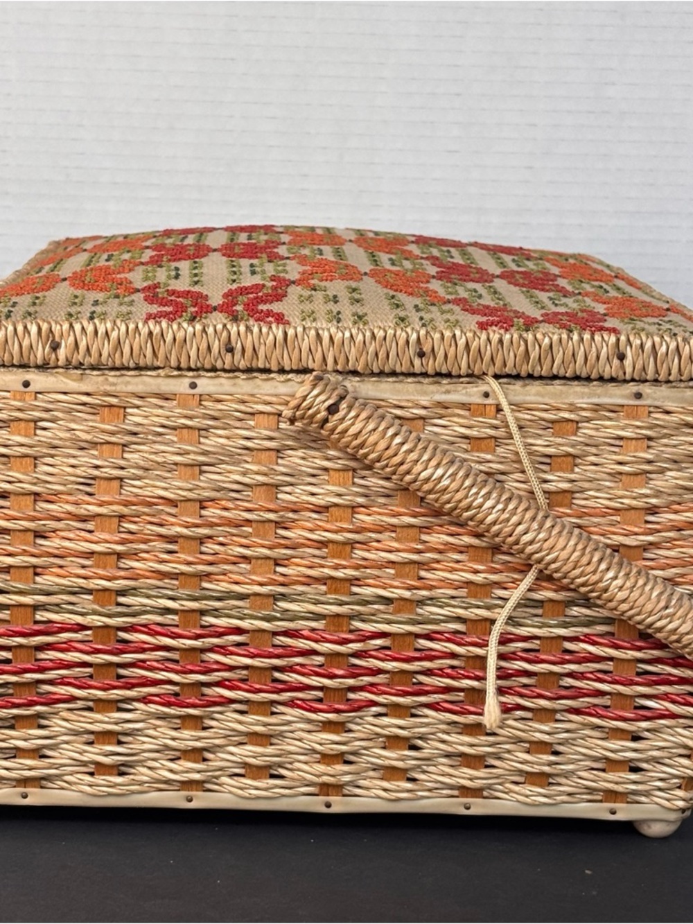 Vtg 1960’s JCPenney Wicker Woven Needlepoint Sewing Basket Box Japan w/Extra’s - Picture 5 of 15